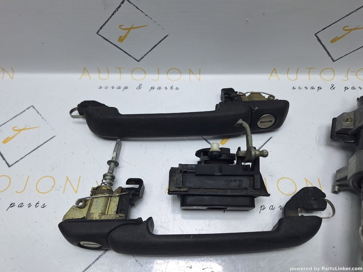 Kit butuci si contact VOLKSWAGEN GOLF III (1H1) [ 1991 - 1998 ] 1.6 (ABU, AEA, AEE) 55KW|75HP 357905851