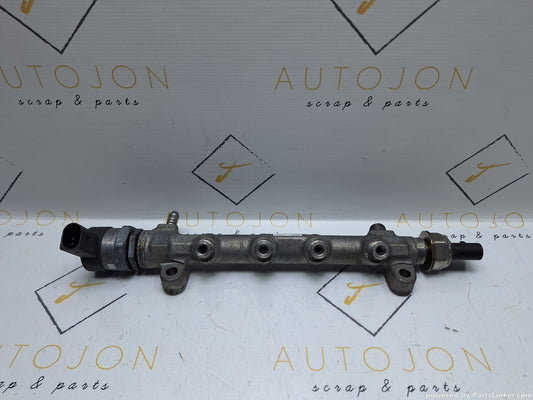 Rampa injectoare VOLKSWAGEN GOLF VII (5G1) [ 2012 - NOW ] 2.0 TDi BlueMotion 110KW|150HP 04L089B