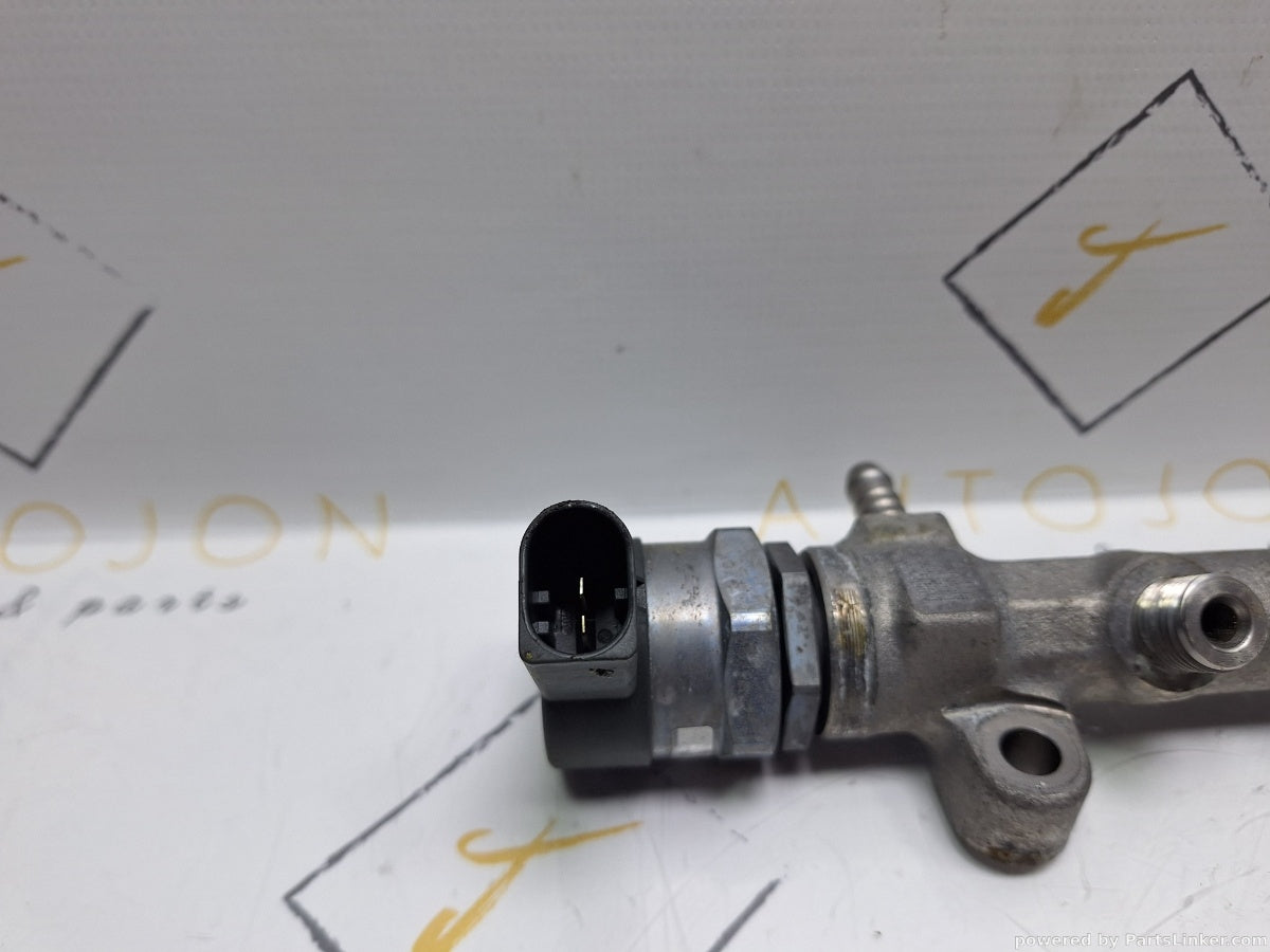 Rampa injectoare VOLKSWAGEN GOLF VII (5G1) [ 2012 - NOW ] 2.0 TDi BlueMotion 110KW|150HP 04L089B