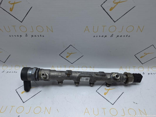 Rampa injectoare VOLKSWAGEN GOLF VII (5G1) [ 2012 - > ] 2.0 TDi BlueMotion 110KW|150HP OEM 04L089B
