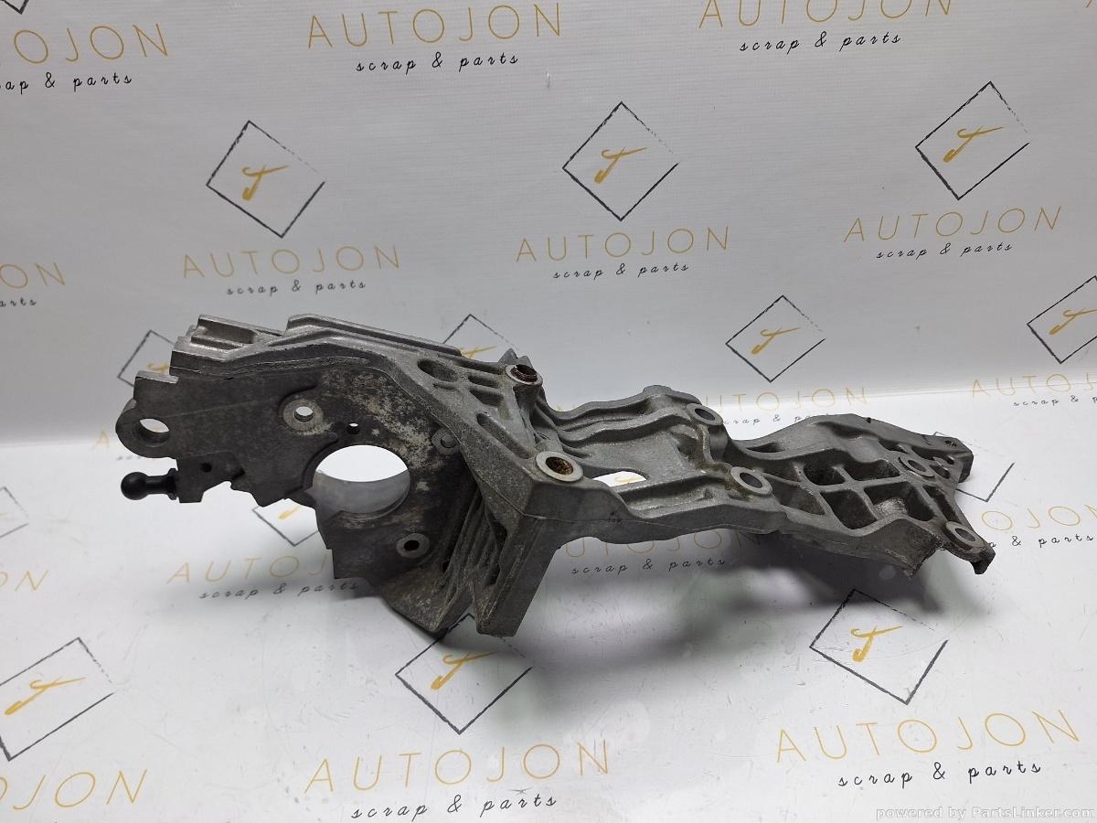 Suport accesorii VOLKSWAGEN GOLF VII 5G1 2012 - > 2.0 TDi BlueMotion 04L903143B