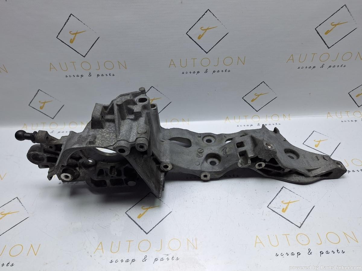 Suport accesorii VOLKSWAGEN GOLF VII 5G1 2012 - > 2.0 TDi BlueMotion 04L903143B