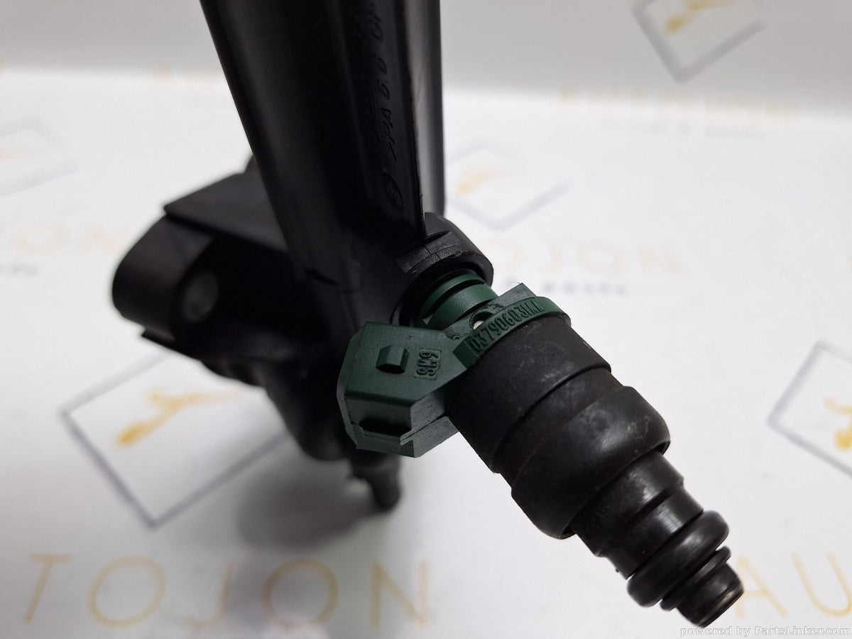 Rampa cu injectoare SKODA OCTAVIA (1U2) [ 1996 - 2010 ] 1.6 (AEH, AKL) 74KW|101HP 06A133317A / 037906031AA