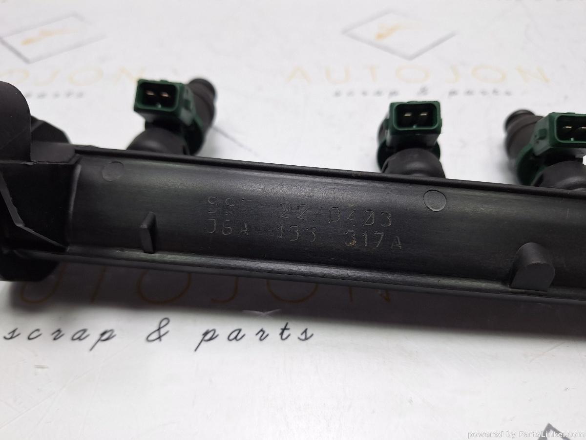 Rampa cu injectoare SKODA OCTAVIA (1U2) [ 1996 - 2010 ] 1.6 (AEH, AKL) 74KW|101HP OEM 06A133317A / 037906031AA