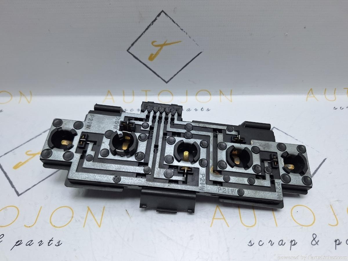 Soclu stop SKODA OCTAVIA (1U2) [ 1996 - 2010 ] 1.6 (AEH, AKL) 74KW|101HP OEM 1U6945257