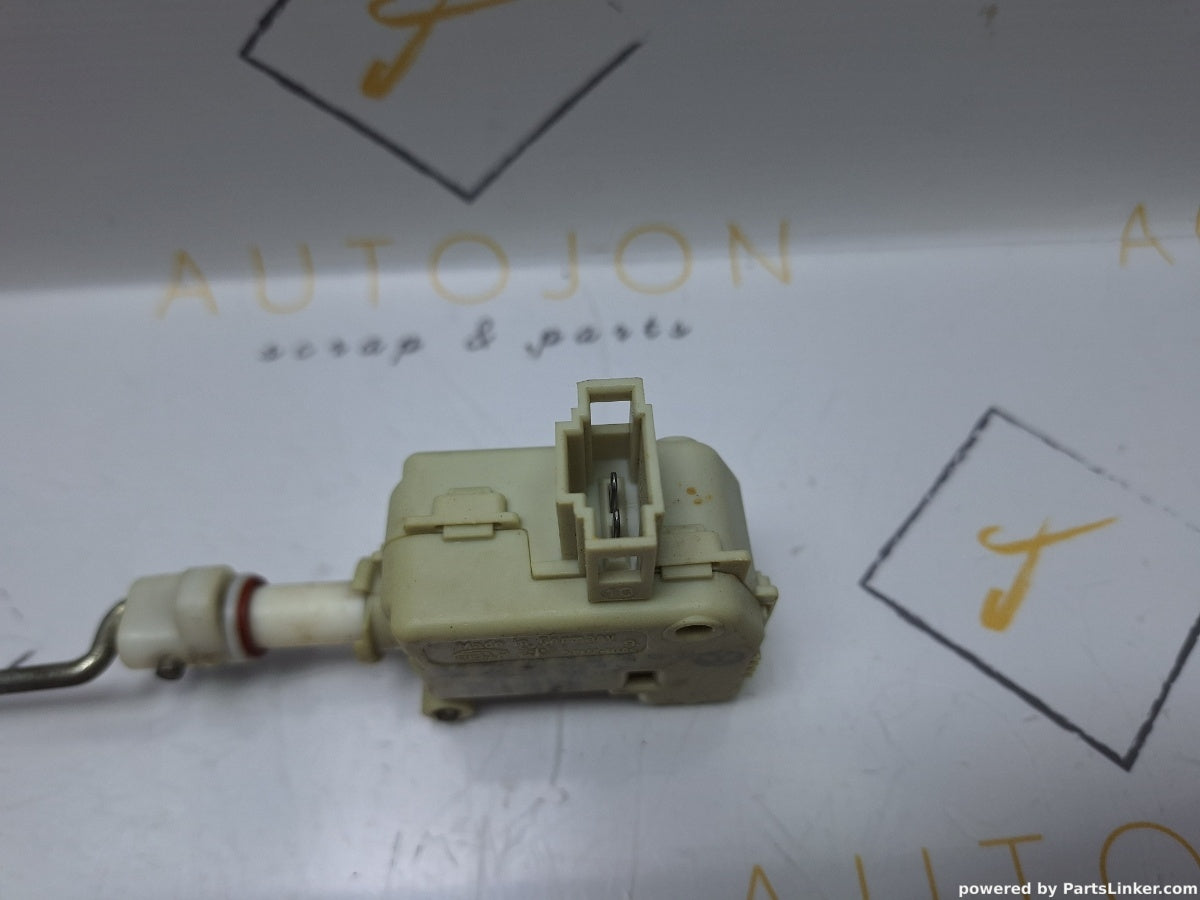 Motoras usita rezervor SKODA OCTAVIA (1U2) [ 1996 - 2010 ] 1.6 (AEH, AKL) 74KW|101HP 3B0819773A