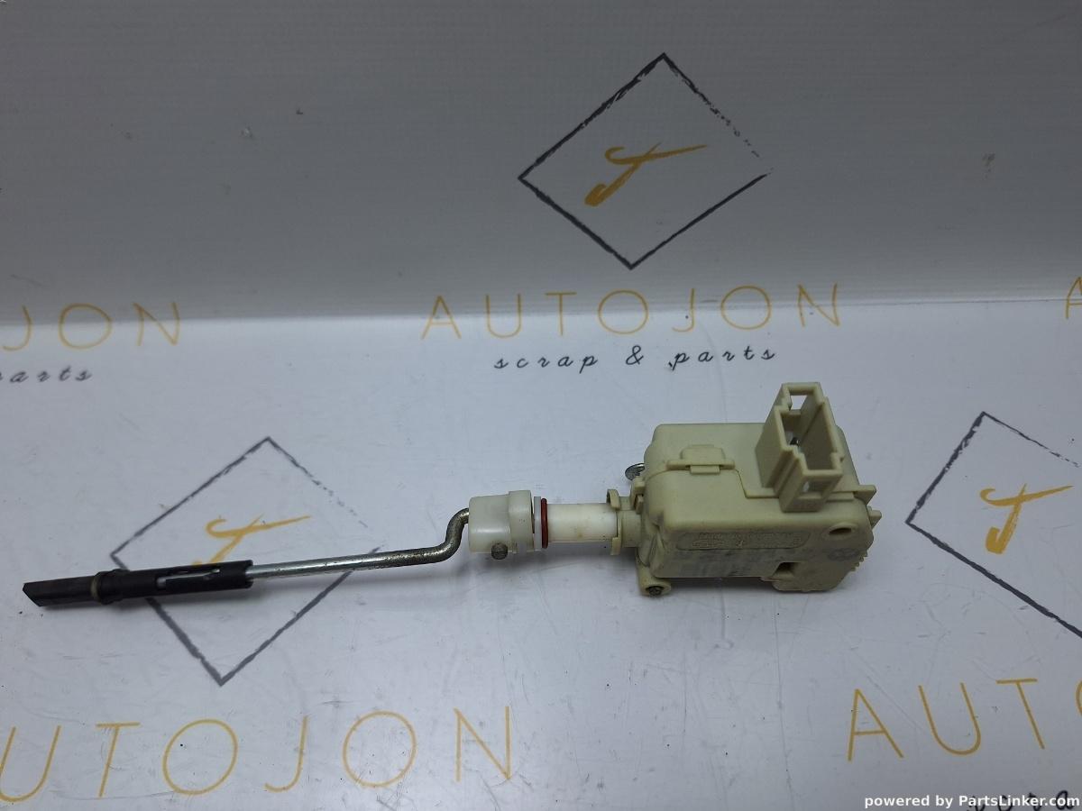 Motoras usita rezervor SKODA OCTAVIA (1U2) [ 1996 - 2010 ] 1.6 (AEH, AKL) 74KW|101HP OEM 3B0819773A