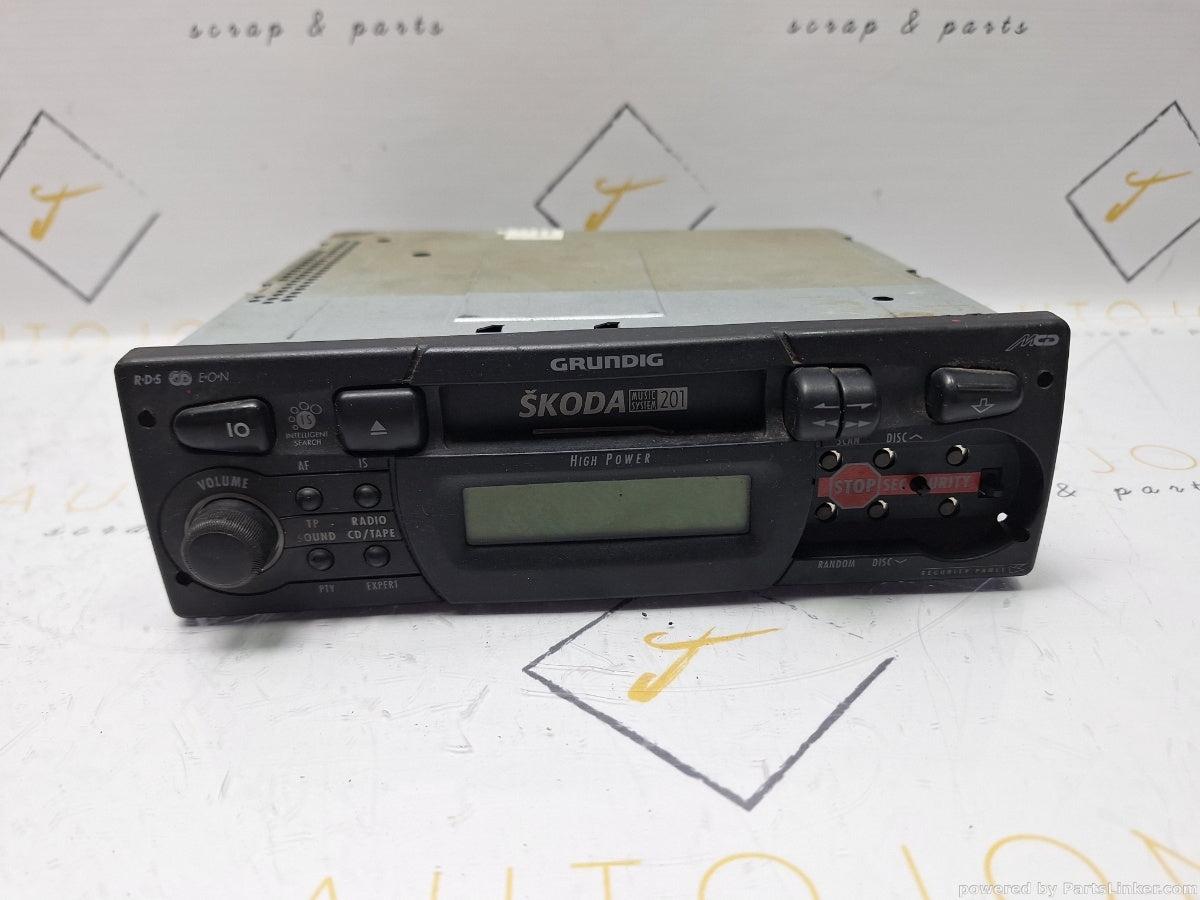 Casetofon SKODA OCTAVIA (1U2) [ 1996 - 2010 ] 1.6 (AEH, AKL) 74KW|101HP 1U0035160A