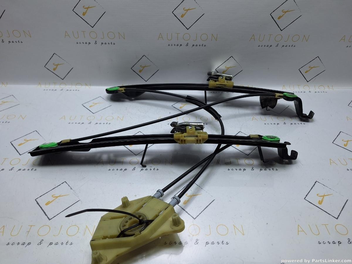 Macara geam electric stanga fata SEAT LEON II (1P1) [ 2005 - 2013 ] TDI (BKC, BLS, BXE) 77KW|105HP OEM 1P0837461A