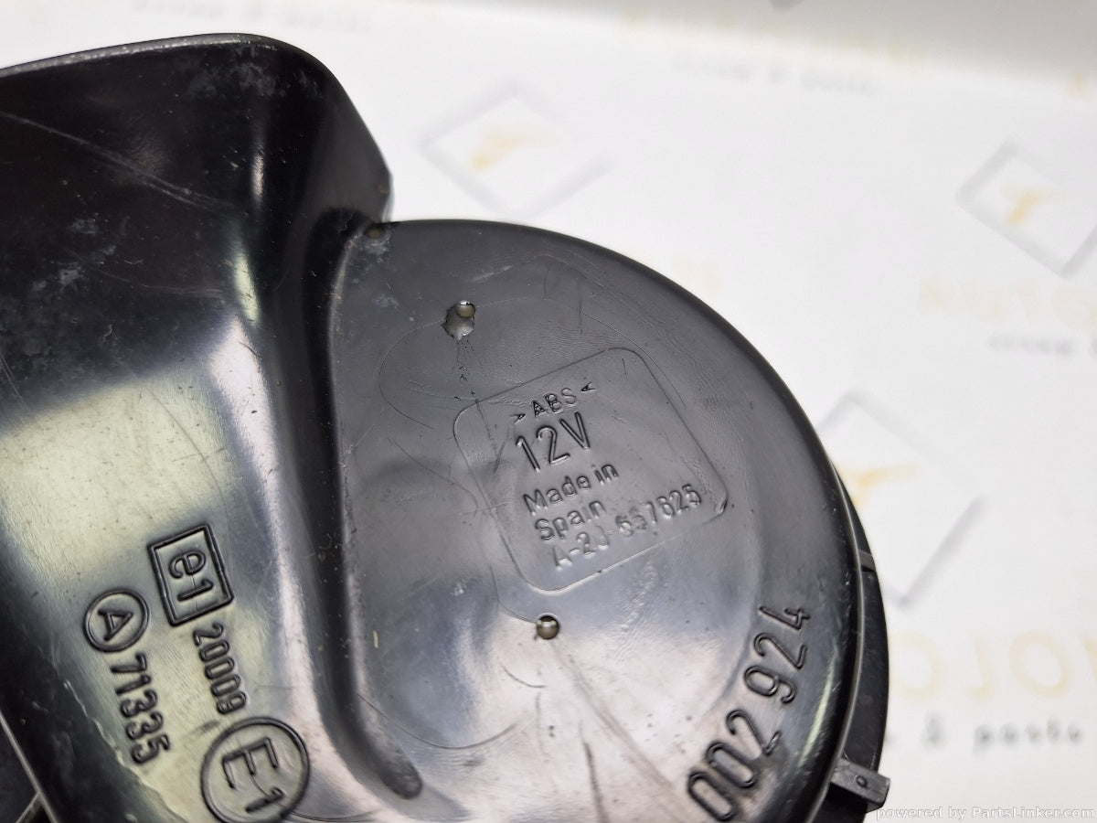 Claxoane AUDI A3 (8L1) [ 1996 - 2006 ] 1.6 (AVU, BFQ) 75KW|102HP 3B0951221 / 3B0951223