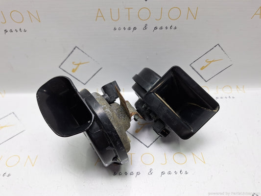 Claxoane AUDI A3 (8L1) [ 1996 - 2006 ] 1.6 (AVU, BFQ) 75KW|102HP 3B0951221 / 3B0951223