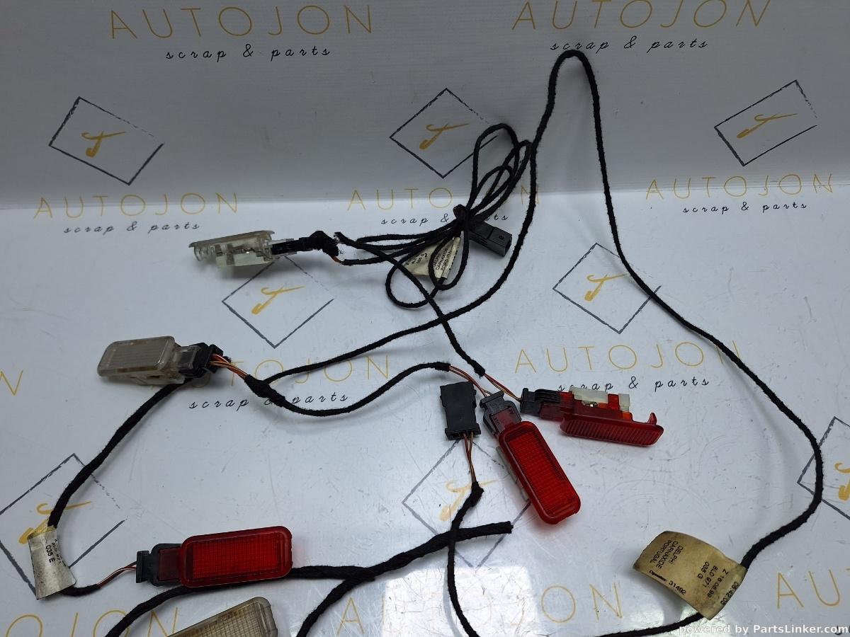 Set lumini ambientale usi AUDI A3 (8L1) [ 1996 - 2006 ] 1.6 (AVU, BFQ) 75KW|102HP OEM 8L0971035G