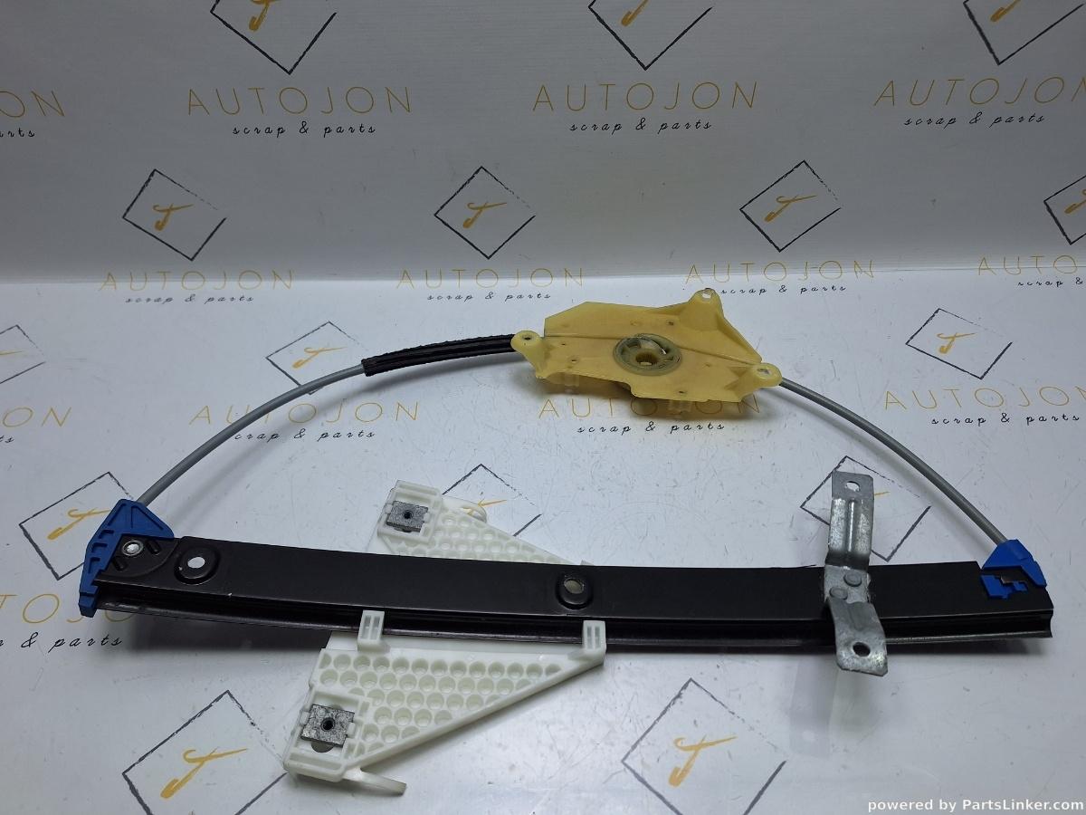 Macara geam stanga spate AUDI A3 (8L1) [ 1996 - 2006 ] 1.6 (AVU, BFQ) 75KW|102HP OEM 8L4839397