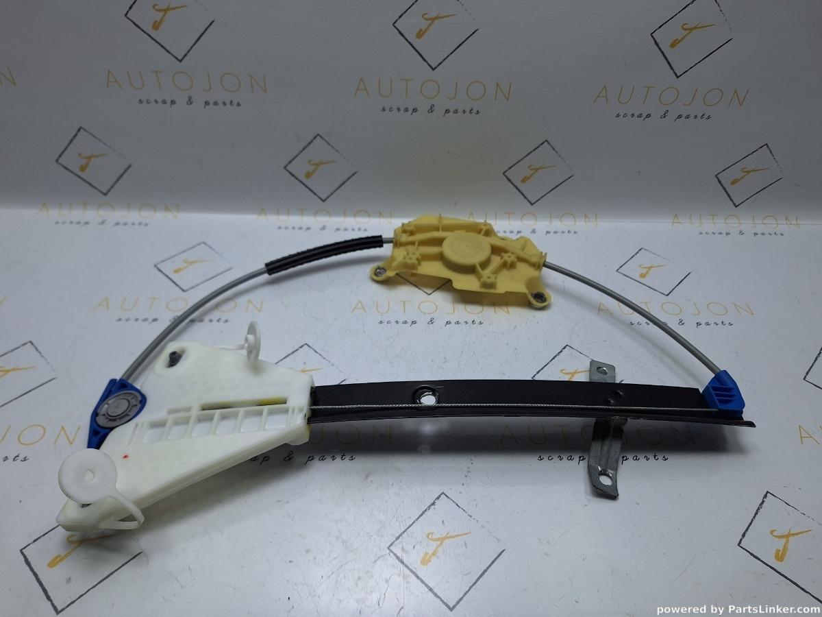 Macara geam dreapta spate AUDI A3 (8L1) [ 1996 - 2006 ] 1.6 (AVU, BFQ) 75KW|102HP OEM 8L4839398