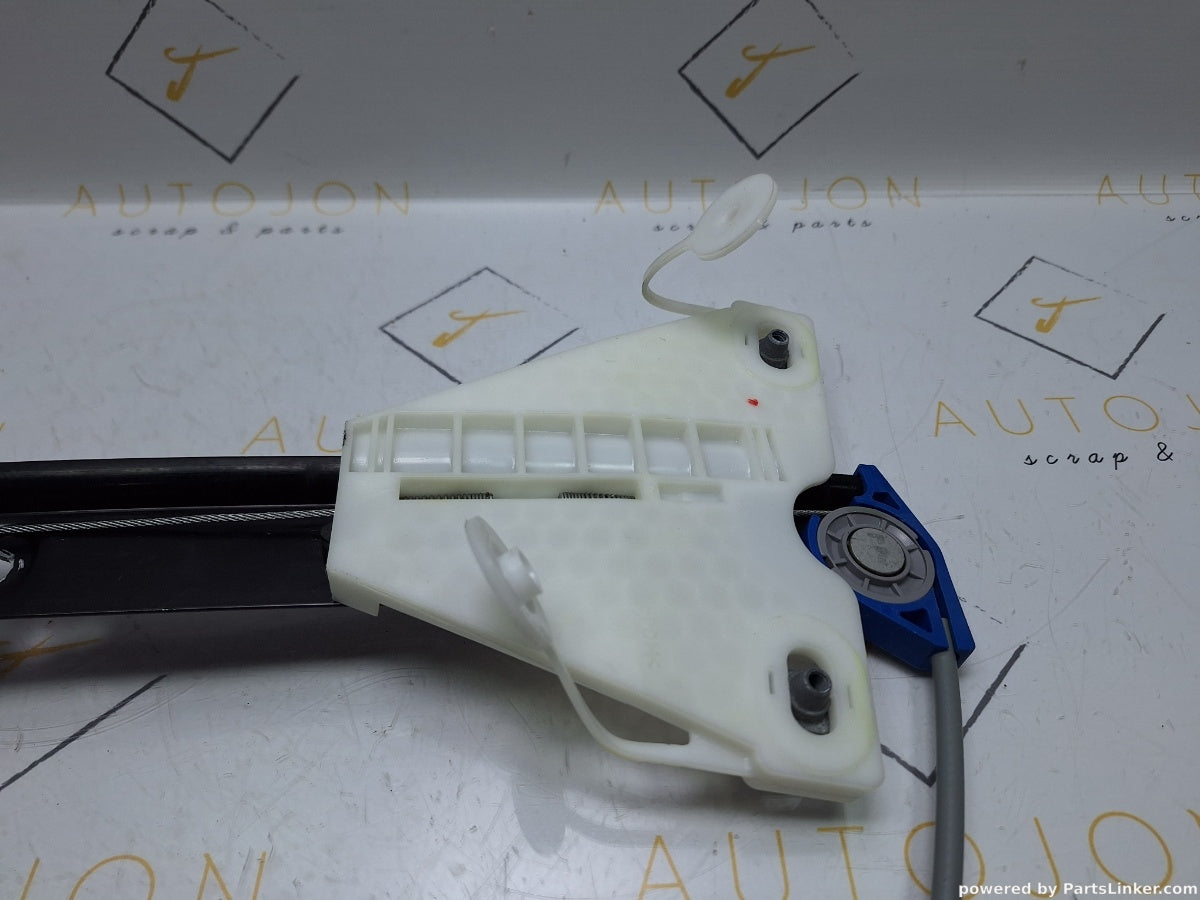 Macara geam dreapta spate AUDI A3 (8L1) [ 1996 - 2006 ] 1.6 (AVU, BFQ) 75KW|102HP 8L4839398