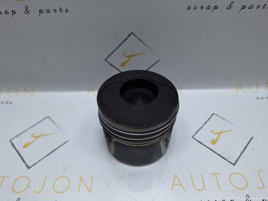 Piston cilindru 1/2 VOLKSWAGEN GOLF V (1K1) [ 2003 - 2009 ] TDI (BKC, BLS, BXE) 77KW|105HP MAHLE 79L59