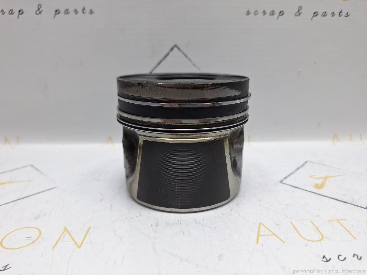 Piston cilindru 1/2 VOLKSWAGEN GOLF V (1K1) [ 2003 - 2009 ] TDI (BKC, BLS, BXE) 77KW|105HP MAHLE 79L59