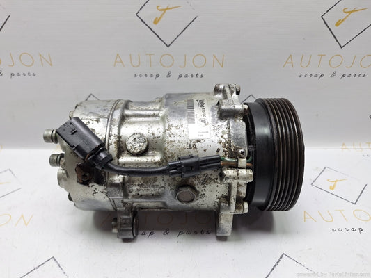 Compresor AC VOLKSWAGEN GOLF IV (1J1) [ 1997 - 2007 ] TDI (ATD, AXR) 74KW|101HP Valeo 813700
