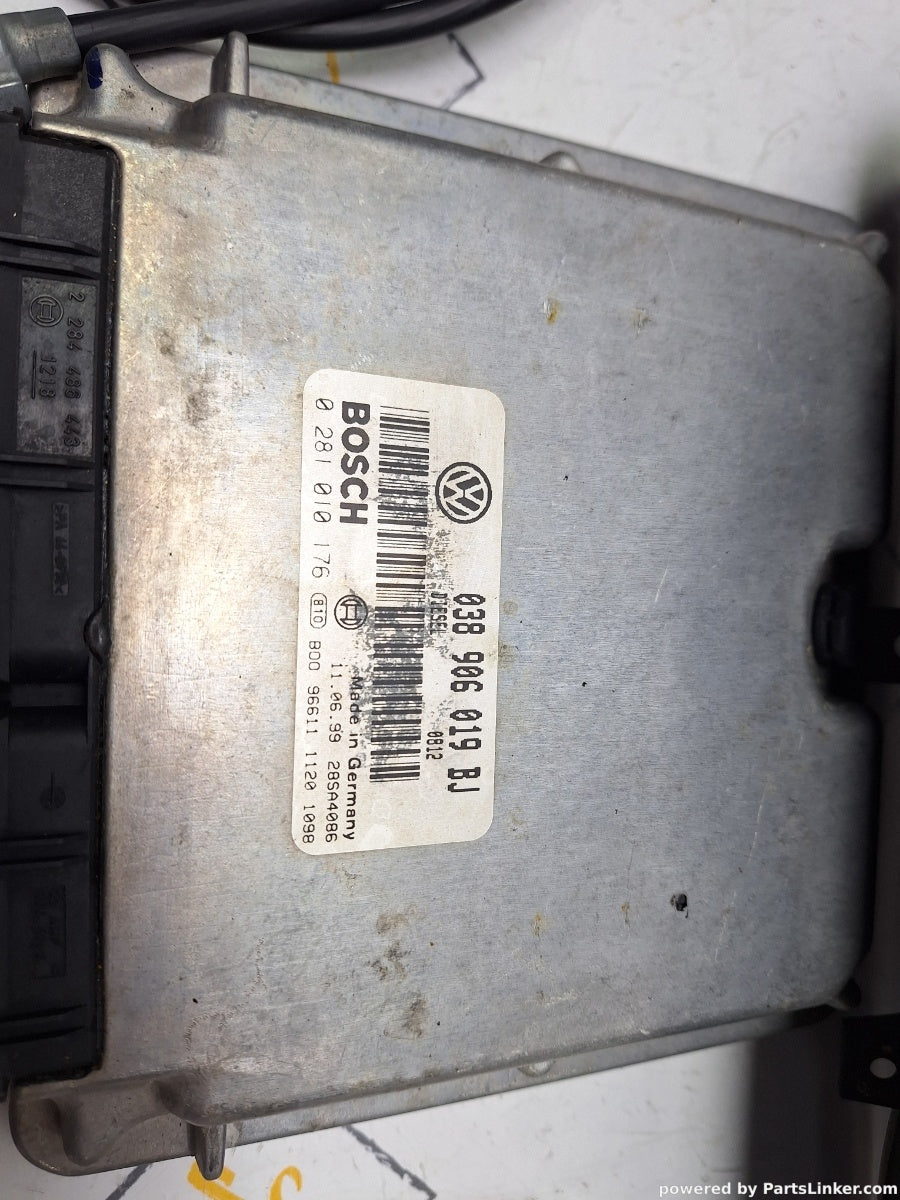 Kit pornire VOLKSWAGEN PASSAT Estate (3B5) [ 1997 - 2001 ] TDI (AJM, ATJ) 85KW|115HP 0281010176 038906019BJ / 3B0920022AX