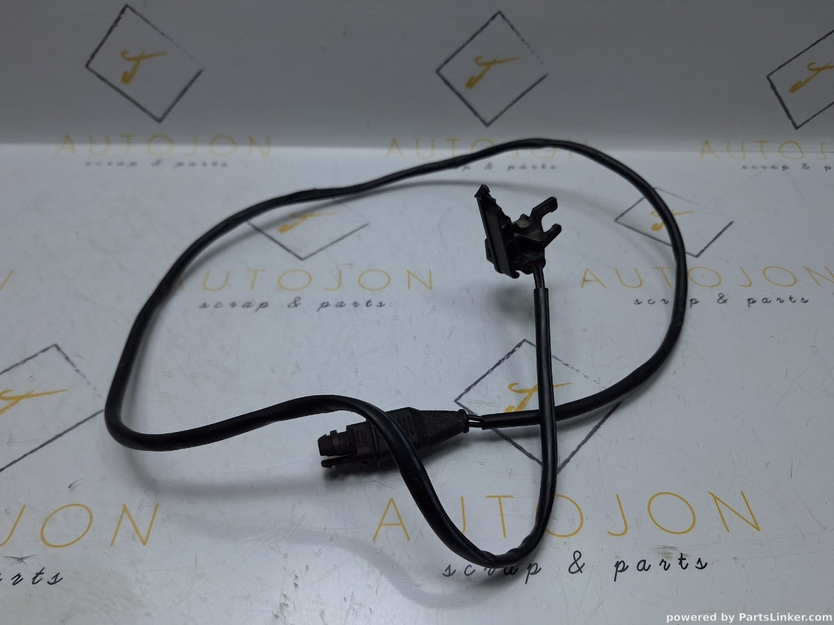 Senzor temperatura exterioara VOLKSWAGEN PASSAT Estate (3B5) [ 1997 - 2001 ] TDI (AJM, ATJ) 85KW|115HP 8D0820535