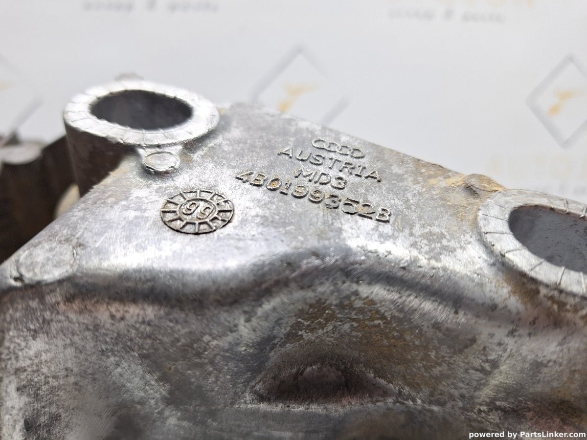 Suport bara stabilizatoare Dreapta VOLKSWAGEN PASSAT Estate (3B5) [ 1997 - 2001 ] TDI (AJM, ATJ) 85KW|115HP 4B0199352B