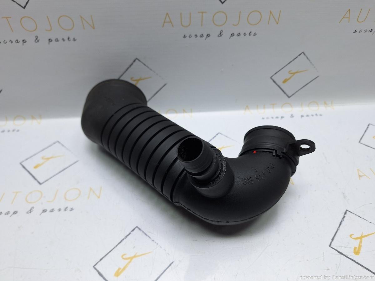Furtun admisie aer VOLKSWAGEN PASSAT Estate (3B5) [ 1997 - 2001 ] TDI (AJM, ATJ) 85KW|115HP OEM 8D0129607AB