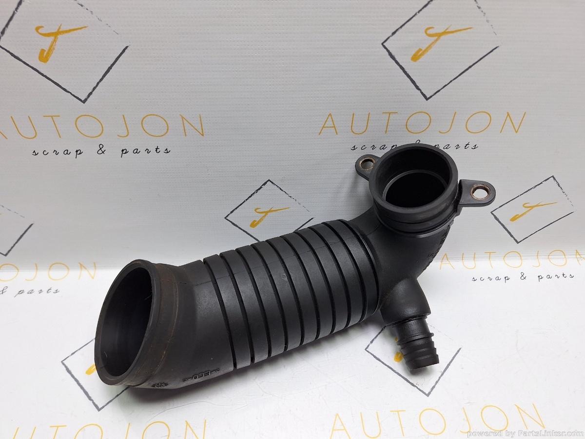 Furtun admisie aer VOLKSWAGEN PASSAT Estate (3B5) [ 1997 - 2001 ] TDI (AJM, ATJ) 85KW|115HP OEM 8D0129607AB