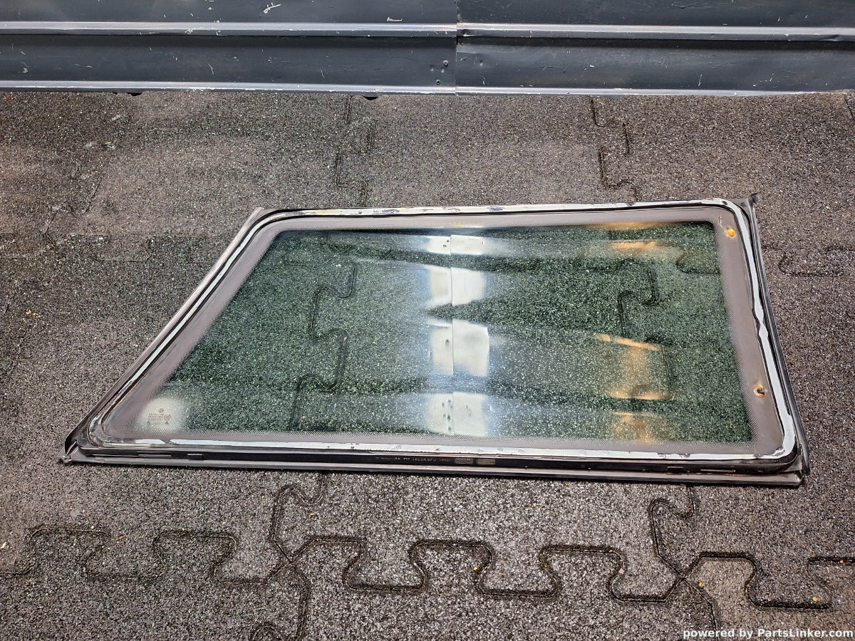 Geam fix lateral stanga spate VOLKSWAGEN PASSAT Estate (3B5) [ 1997 - 2001 ] TDI (AJM, ATJ) 85KW|115HP OEM 3B9845297J