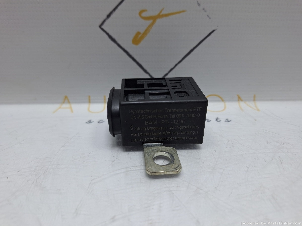 Capsa borna plus AUDI A6 III Avant (4F5, C6) [ 2005 - 2011 ] TDI (BLB, BRE) 103KW|140HP 4F0915519