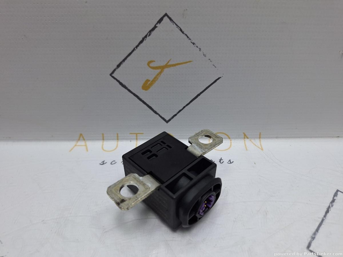 Capsa borna plus AUDI A6 III Avant (4F5, C6) [ 2005 - 2011 ] TDI (BLB, BRE) 103KW|140HP OEM 4F0915519