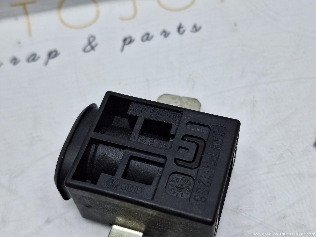 Capsa borna plus AUDI A6 III Avant (4F5, C6) [ 2005 - 2011 ] TDI (BLB, BRE) 103KW|140HP OEM 4F0915519