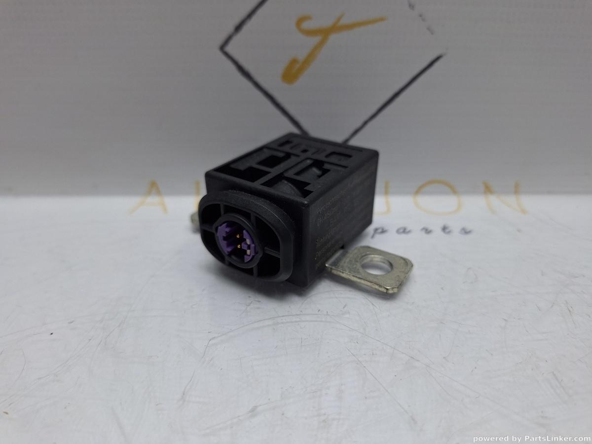 Capsa borna plus AUDI A6 III Avant (4F5, C6) [ 2005 - 2011 ] TDI (BLB, BRE) 103KW|140HP OEM 4F0915519