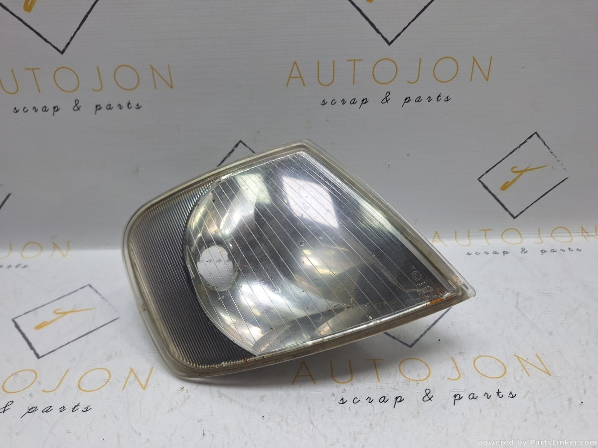 Semnalizare dreapta AUDI A3 (8L1) [ 1996 - 2006 ] 1.6 (AVU, BFQ) 75KW|102HP 963 286