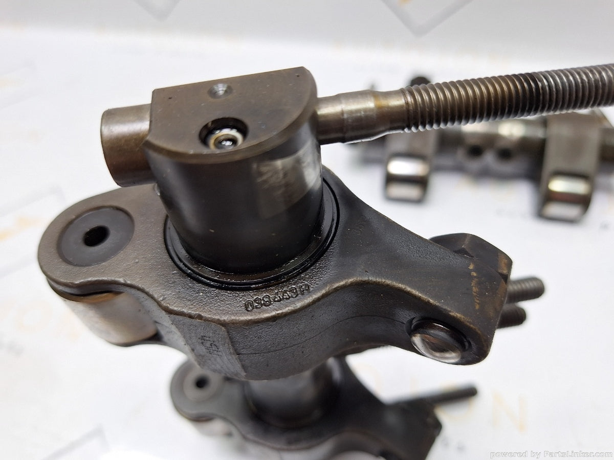 Rampe culbutori VOLKSWAGEN GOLF V Variant (1K5) [ 2007 - 2009 ] TDI (BLS, BXE) 77KW|105HP 038109527AF