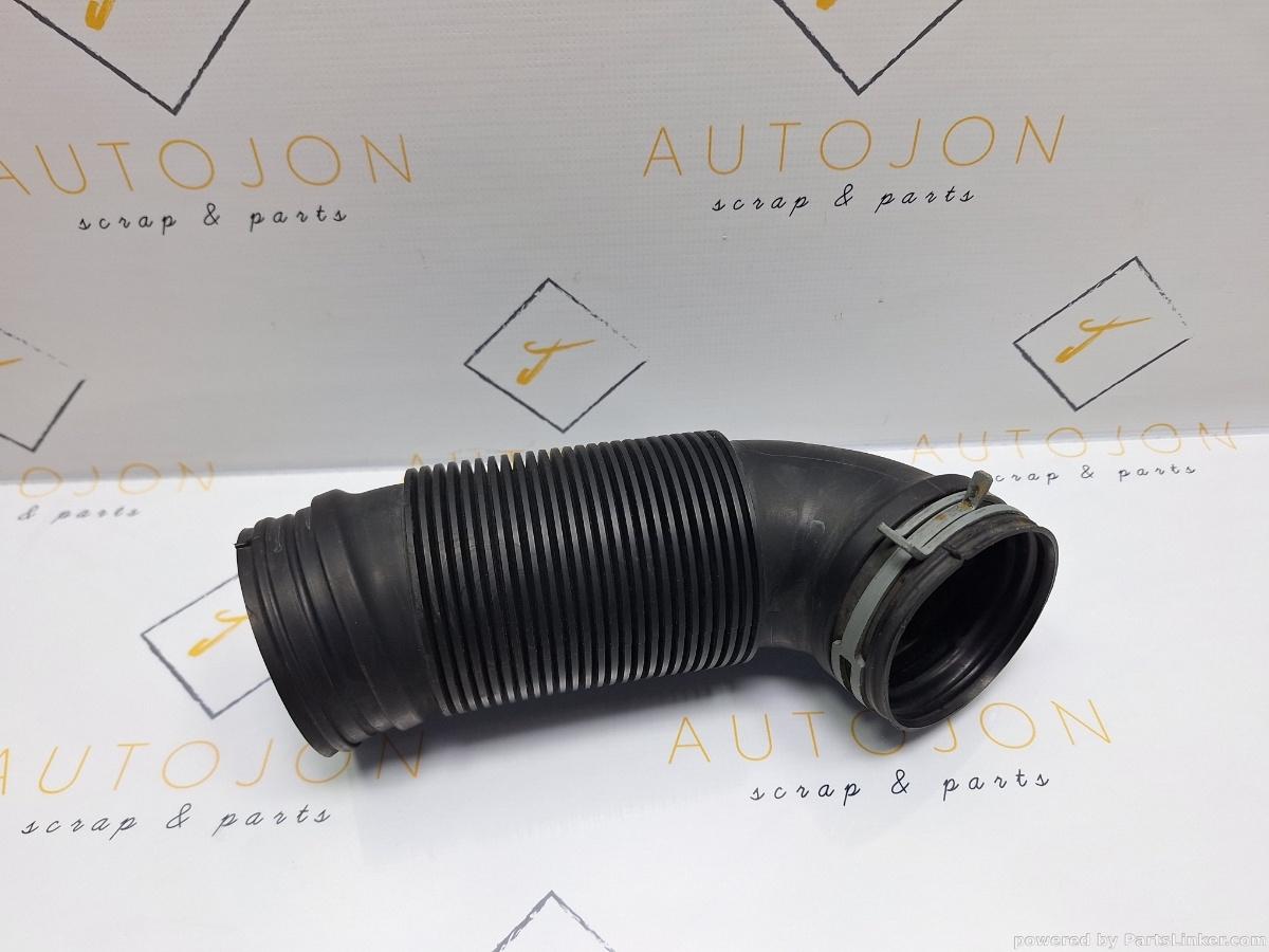 Conducta admisie filtru aer VOLKSWAGEN GOLF V (1K1) [ 2003 - 2009 ] TDI (BKC, BLS, BXE) 77KW|105HP OEM 1K0129684B