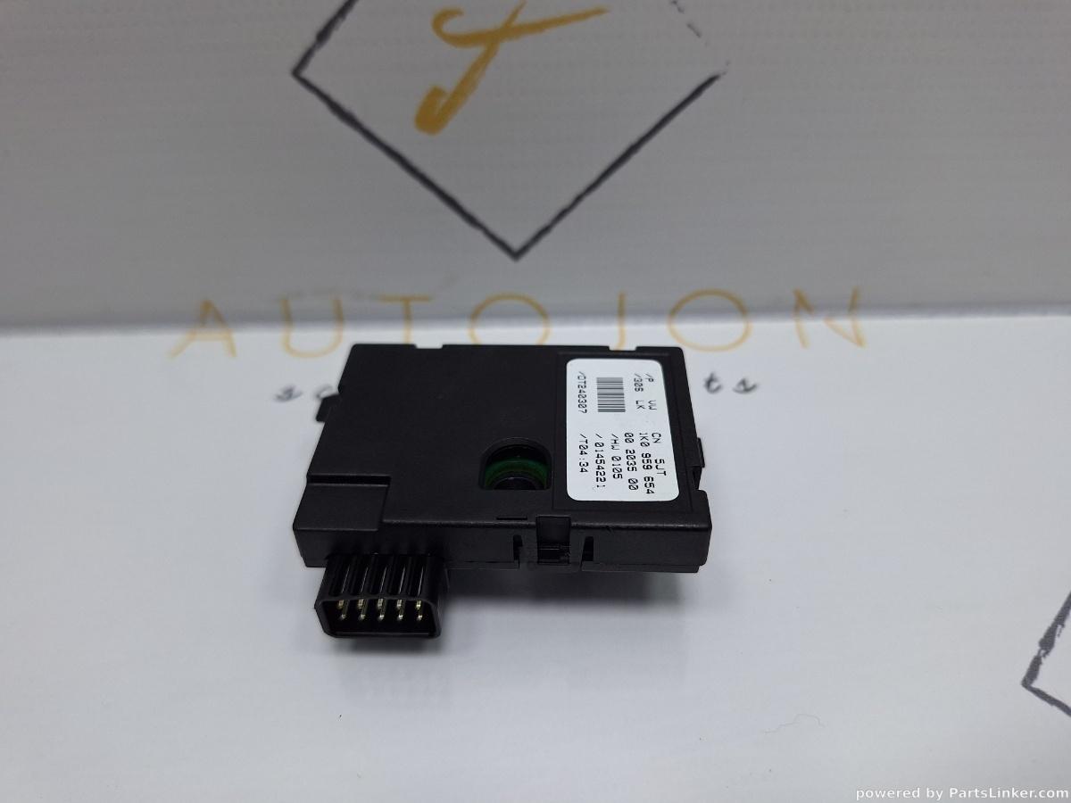 Senzor unghi volan VOLKSWAGEN GOLF V (1K1) [ 2003 - 2009 ] TDI (BKC, BLS, BXE) 77KW|105HP OEM 1K0959654