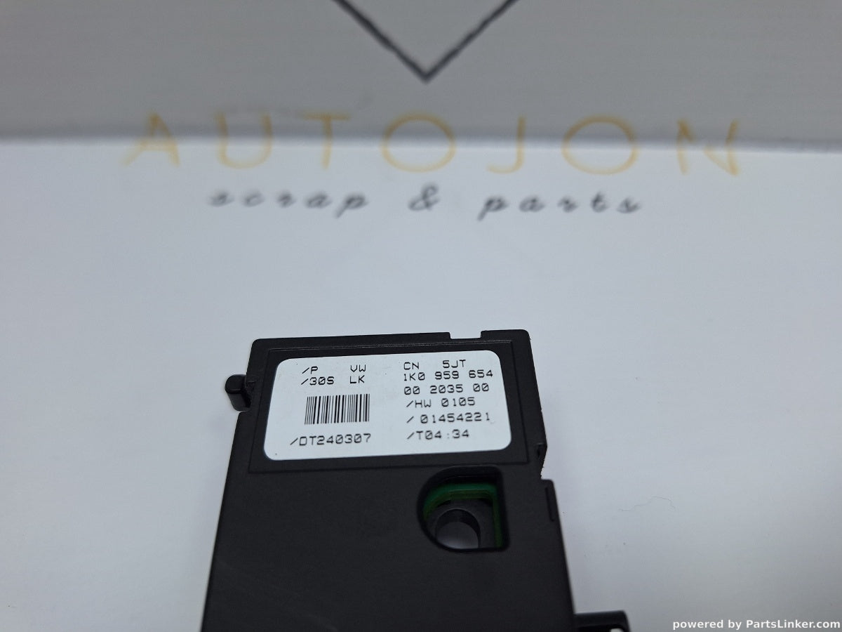 Senzor unghi volan VOLKSWAGEN GOLF V (1K1) [ 2003 - 2009 ] TDI (BKC, BLS, BXE) 77KW|105HP 1K0959654