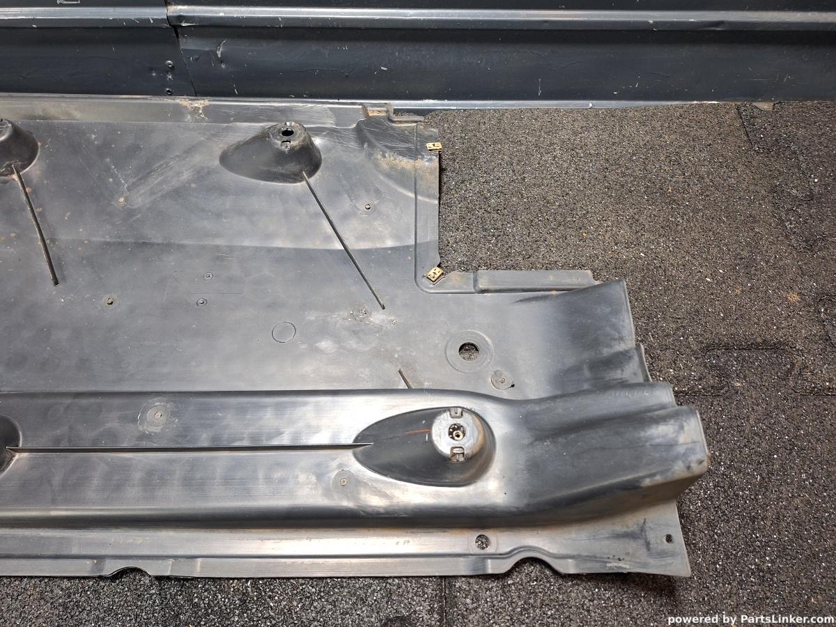 Scut podea Stanga VOLKSWAGEN PASSAT (365) [ 2010 - 2014 ] 1.6 TDi BlueMotion (CAYC) 77KW|105HP OEM 3C0825201F
