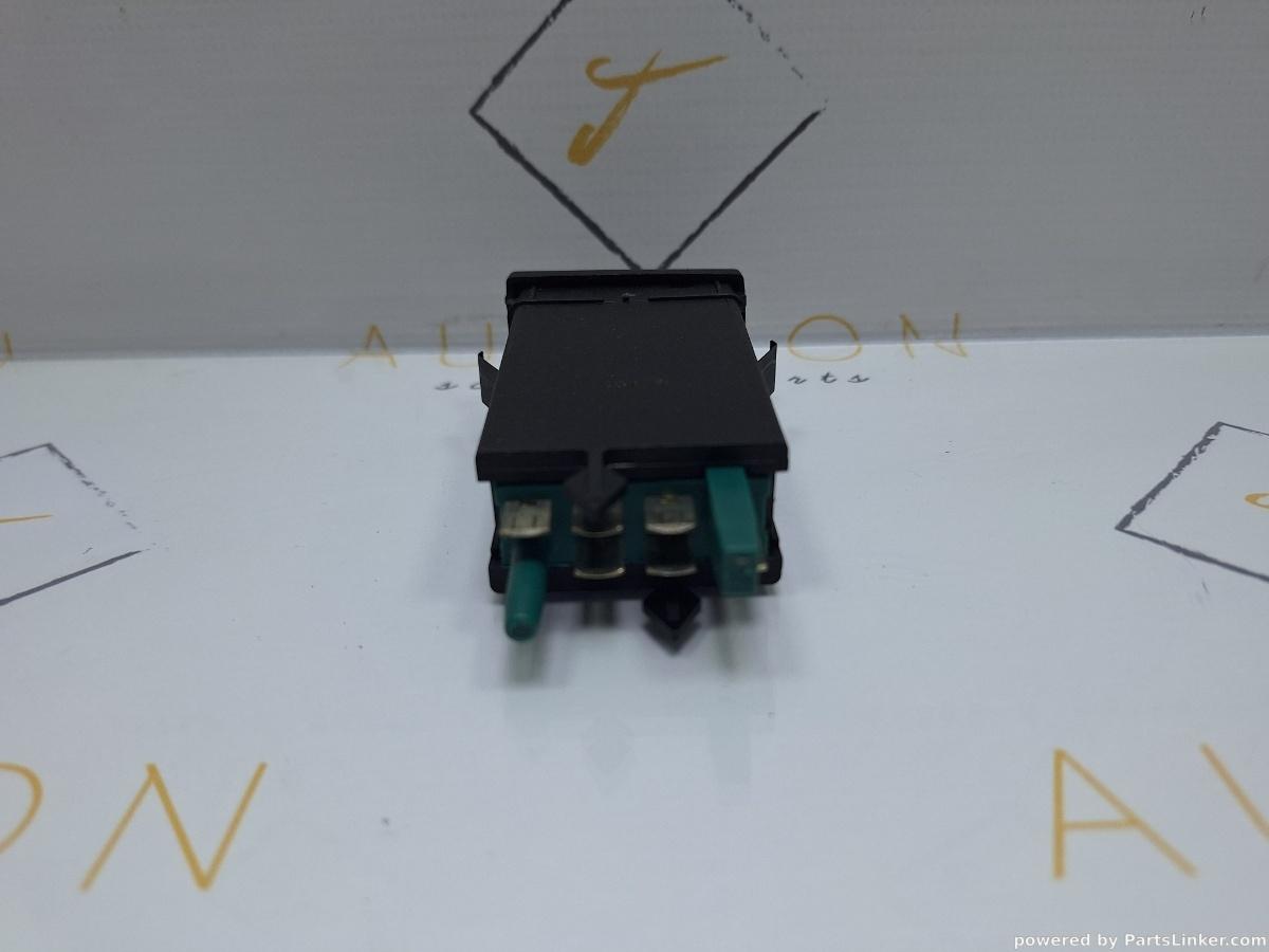 Buton incalzire scaun stanga fata VOLKSWAGEN SHARAN (7M8, 7M9, 7M6) [ 1995 - 2010 ] TDI (BRT) 103KW|140HP OEM 7M3963563