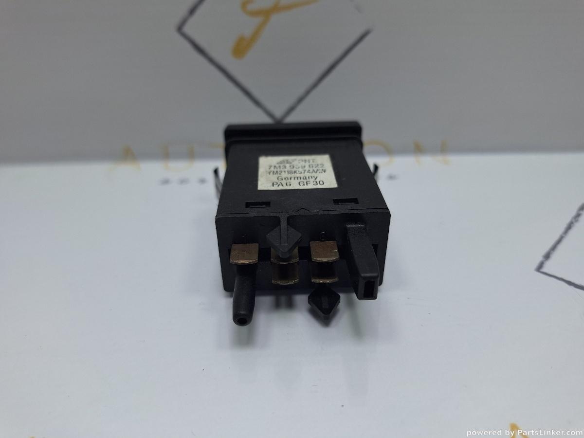 Buton dezaburire parbriz VOLKSWAGEN SHARAN (7M8, 7M9, 7M6) [ 1995 - 2010 ] TDI (BRT) 103KW|140HP OEM 7M3959622