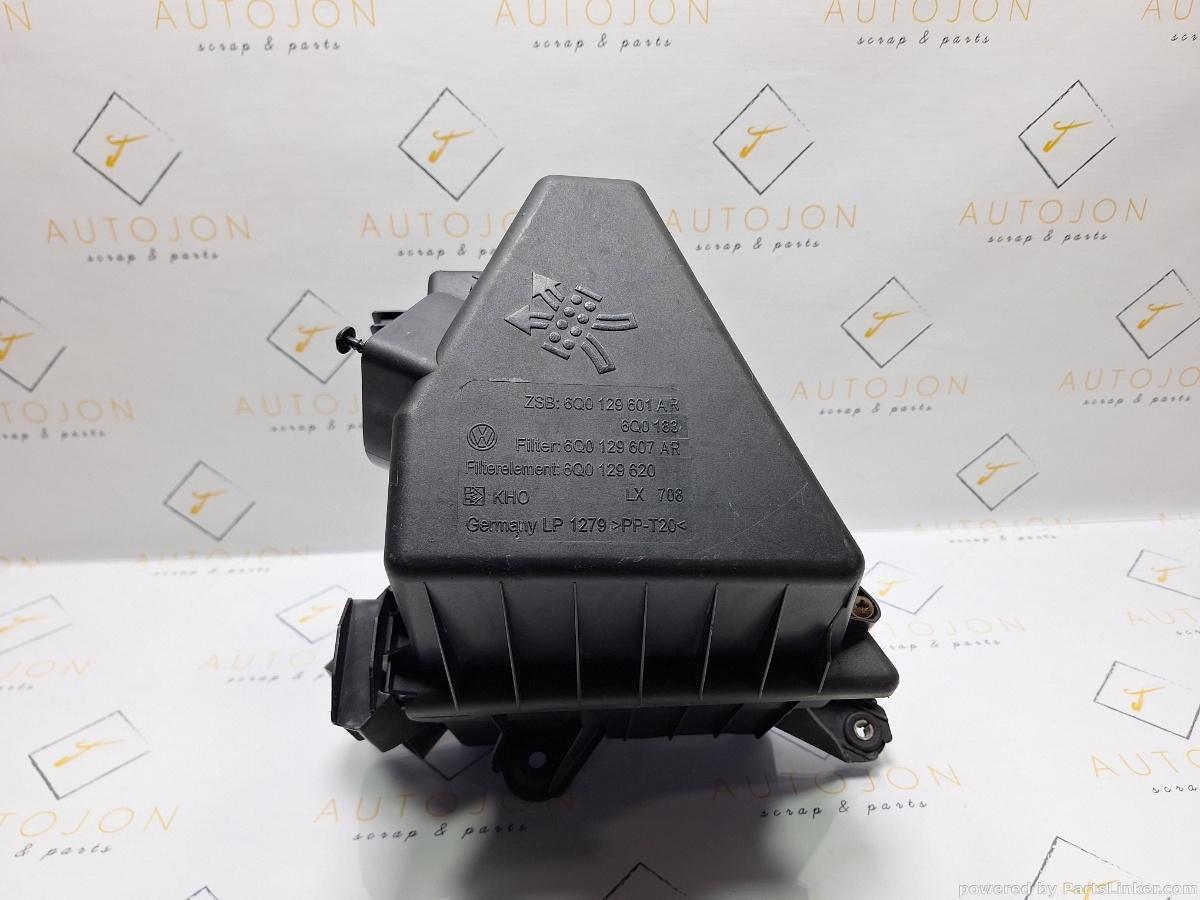 Carcasa filtru aer VOLKSWAGEN POLO (9N_) [ 2001 - 2012 ] TDI (AMF, BAY) 55KW|75HP OEM 6Q0129601AR