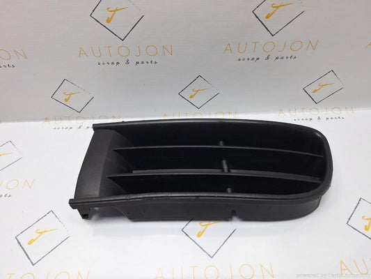 Grila proiector Stanga VOLKSWAGEN POLO (9N_) [ 2001 - 2012 ] TDI (AMF, BAY) 55KW|75HP OEM 6Q0853665