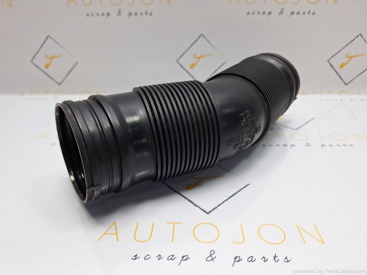 Conducta admisie filtru aer VOLKSWAGEN POLO (9N_) [ 2001 - 2012 ] TDI (AMF, BAY) 55KW|75HP 6Q0129684C