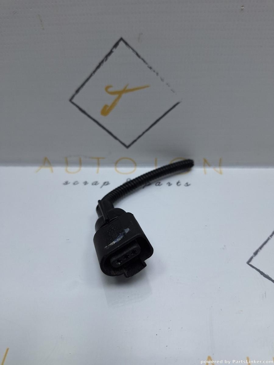 Mufa conector senzor nivel ulei baie VOLKSWAGEN GOLF V 1K1 2003 - 2009 TDI BKC, BLS, BXE 1J0973703