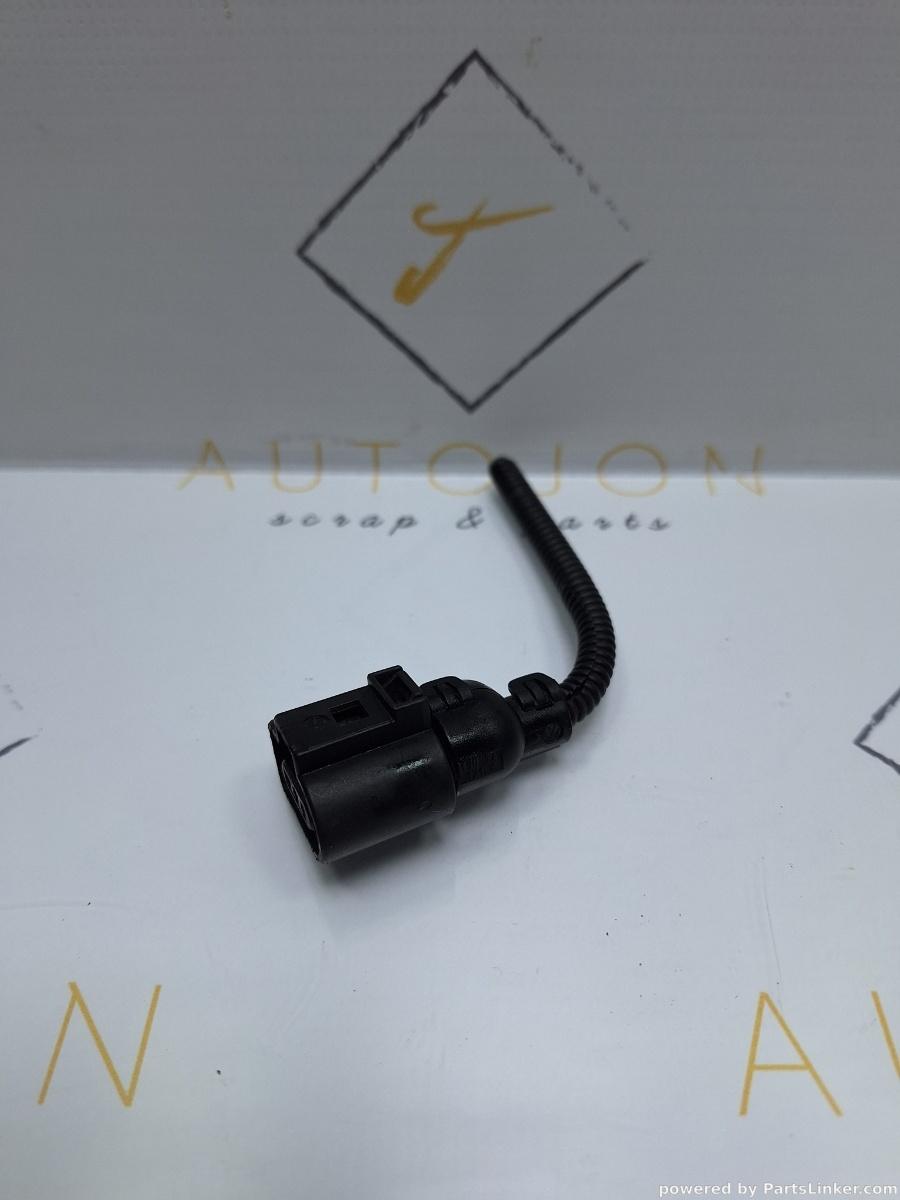 Mufa conector senzor nivel ulei baie VOLKSWAGEN GOLF V 1K1 2003 - 2009 TDI BKC, BLS, BXE 1J0973703