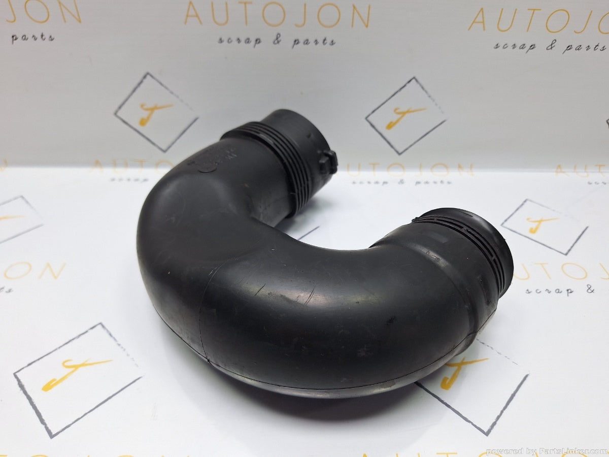 Conducta admisie filtru aer VOLKSWAGEN PASSAT (365) [ 2010 - 2014 ] 1.6 TDi BlueMotion (CAYC) 77KW|105HP 1K0129618BQ