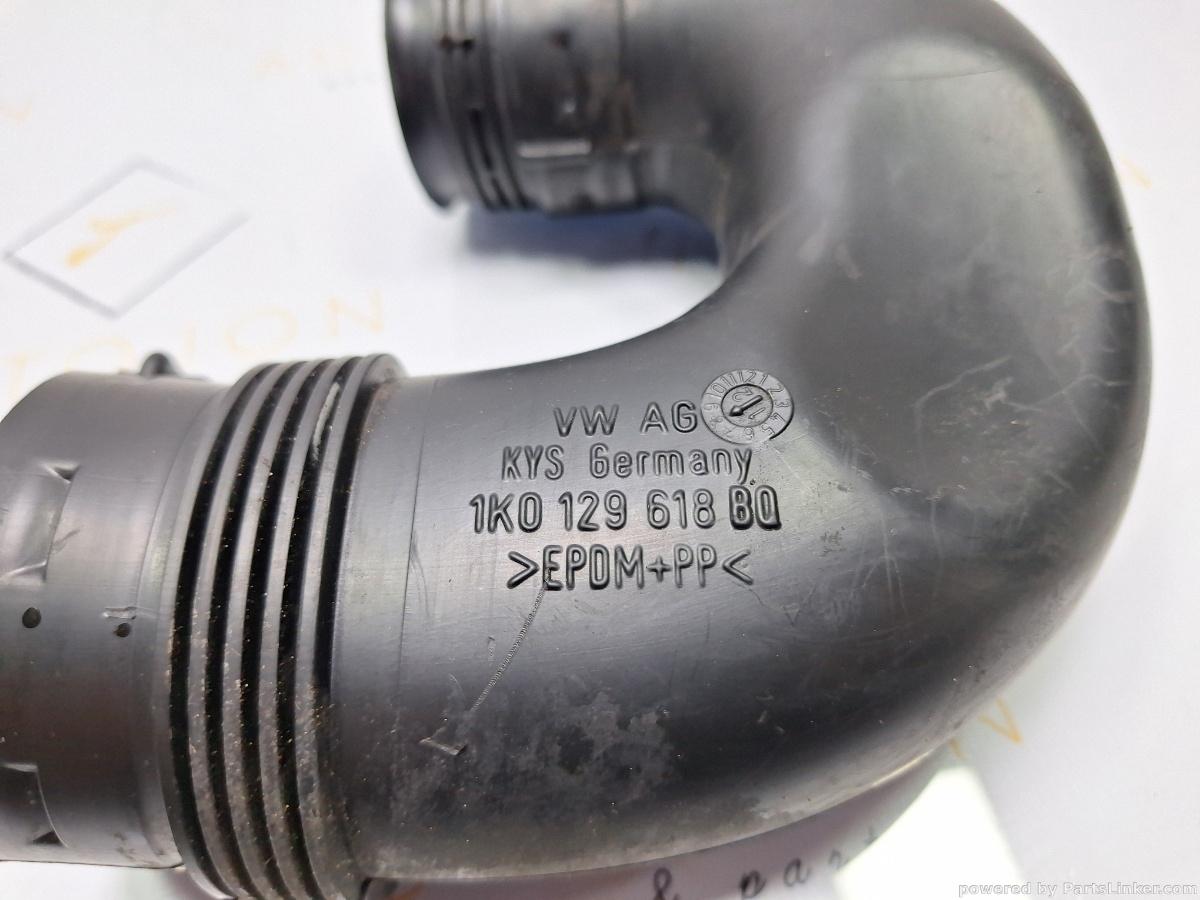 Conducta admisie filtru aer VOLKSWAGEN PASSAT (365) [ 2010 - 2014 ] 1.6 TDi BlueMotion (CAYC) 77KW|105HP OEM 1K0129618BQ
