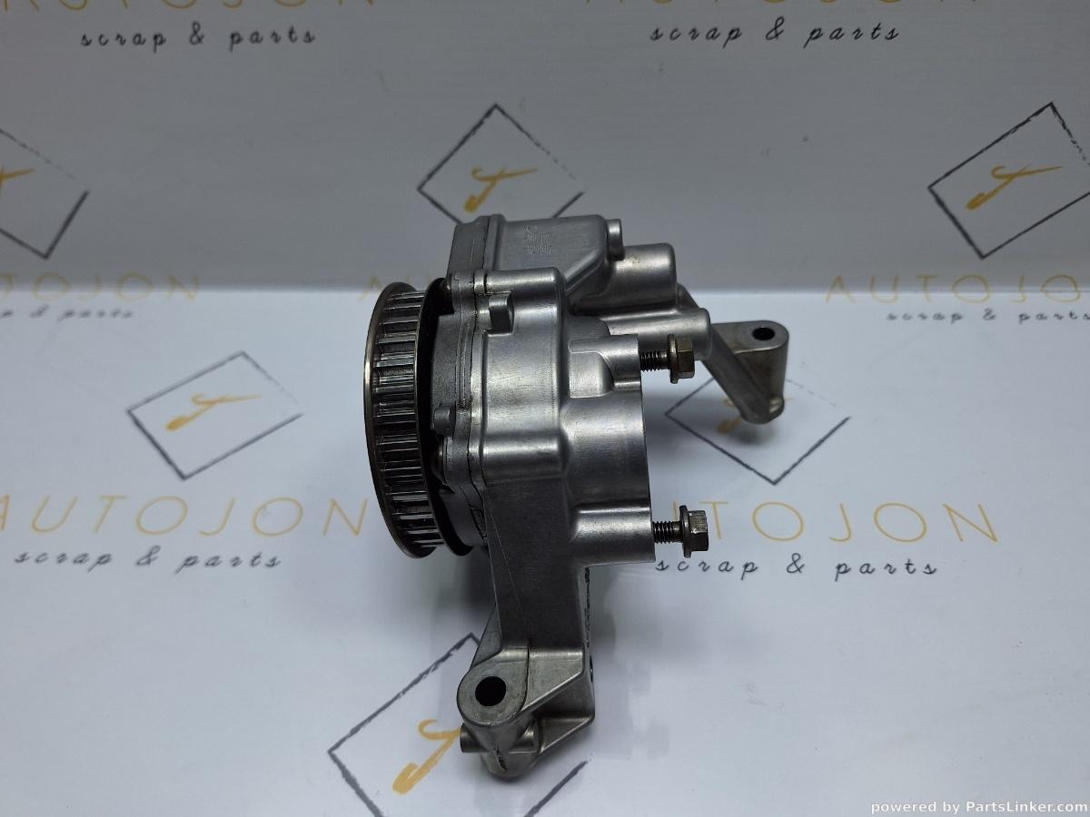 Pompa ulei VOLKSWAGEN PASSAT (365) [ 2010 - 2014 ] 1.6 TDi BlueMotion (CAYC) 77KW|105HP OEM 03L115105C