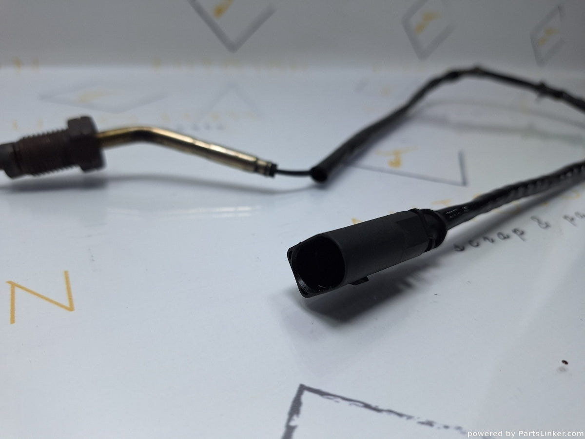 Senzor temperatura gaze VOLKSWAGEN PASSAT (365) [ 2010 - 2014 ] 1.6 TDi BlueMotion (CAYC) 77KW|105HP 03L906088BD