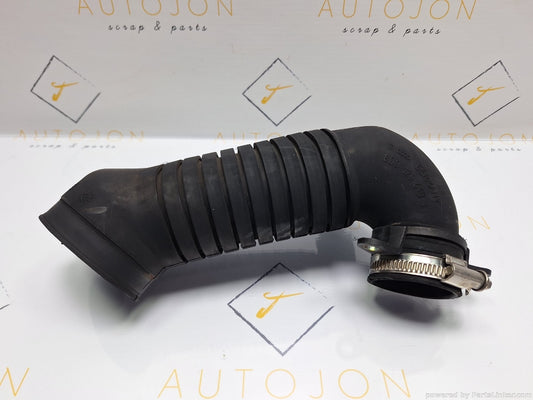 Conducta admisie aer VOLKSWAGEN PASSAT Variant (3B6) [ 2000 - 2005 ] TDI (AVB) 74KW|101HP 8D0129615J